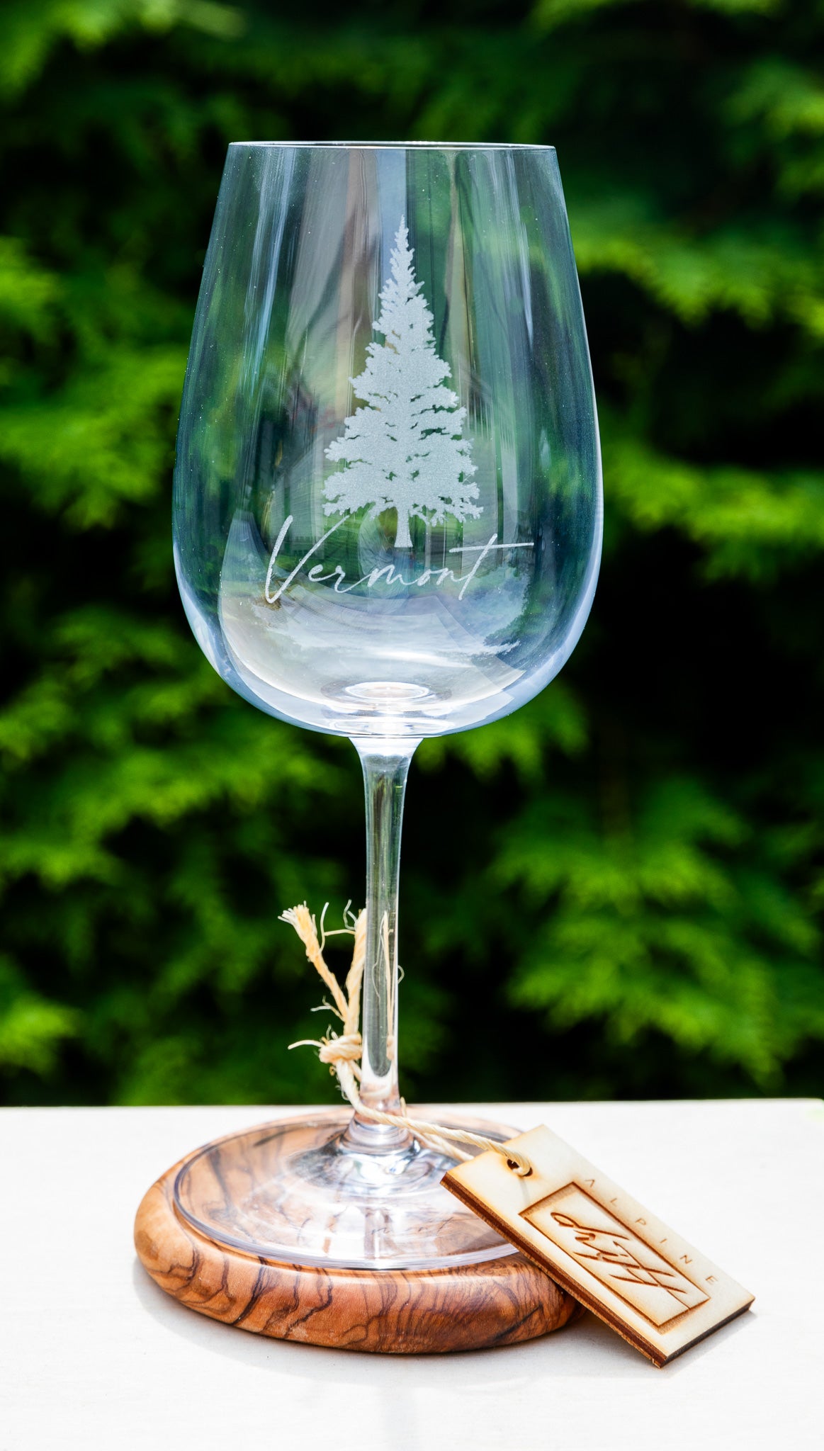 Vermont Pine Tree Etched Wine Glass - 17 oz – Alpine Drift