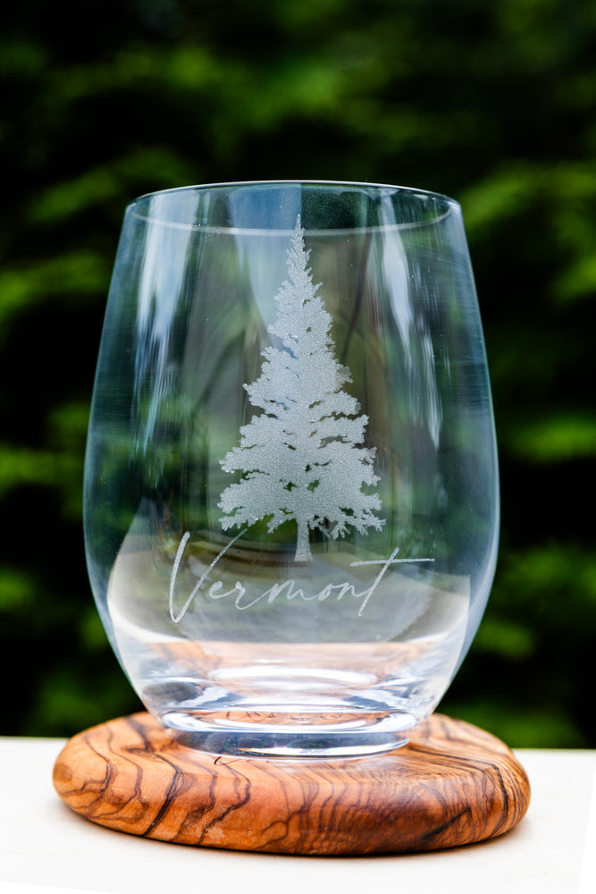 Vermont Pine Tree Etched Wine Glass - 17 oz – Alpine Drift